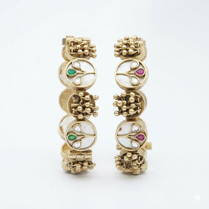 Aahana Jadau-Style Floral Kada Set