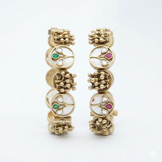 Aahana Jadau-Style Floral Kada Set